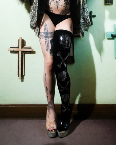 XOXO thigh high socks