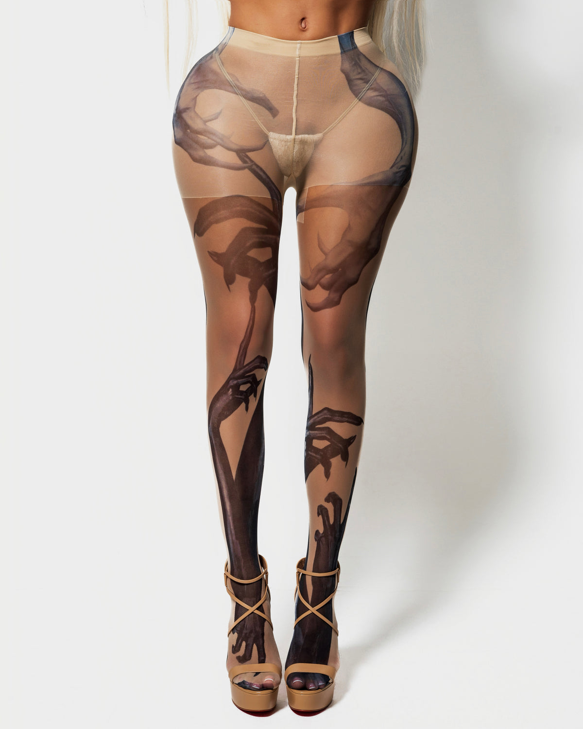 NUWA1997 Nuwa X Heav3n “Claw” stocking in beige-1 product view
