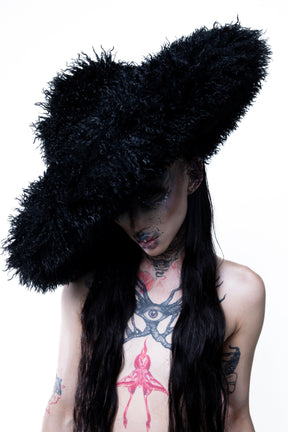 NUWA1997 "Coven" faux fur hat product view